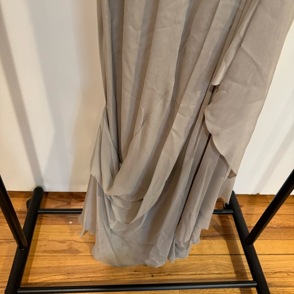 J.MENDEL GRAY DRESS SIZE 10 - Picture 14 of 15